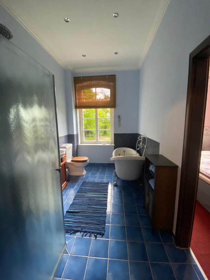 Exklusive Ferienwohnungen Im Gutshaus Viezen Bernitt Exterior foto