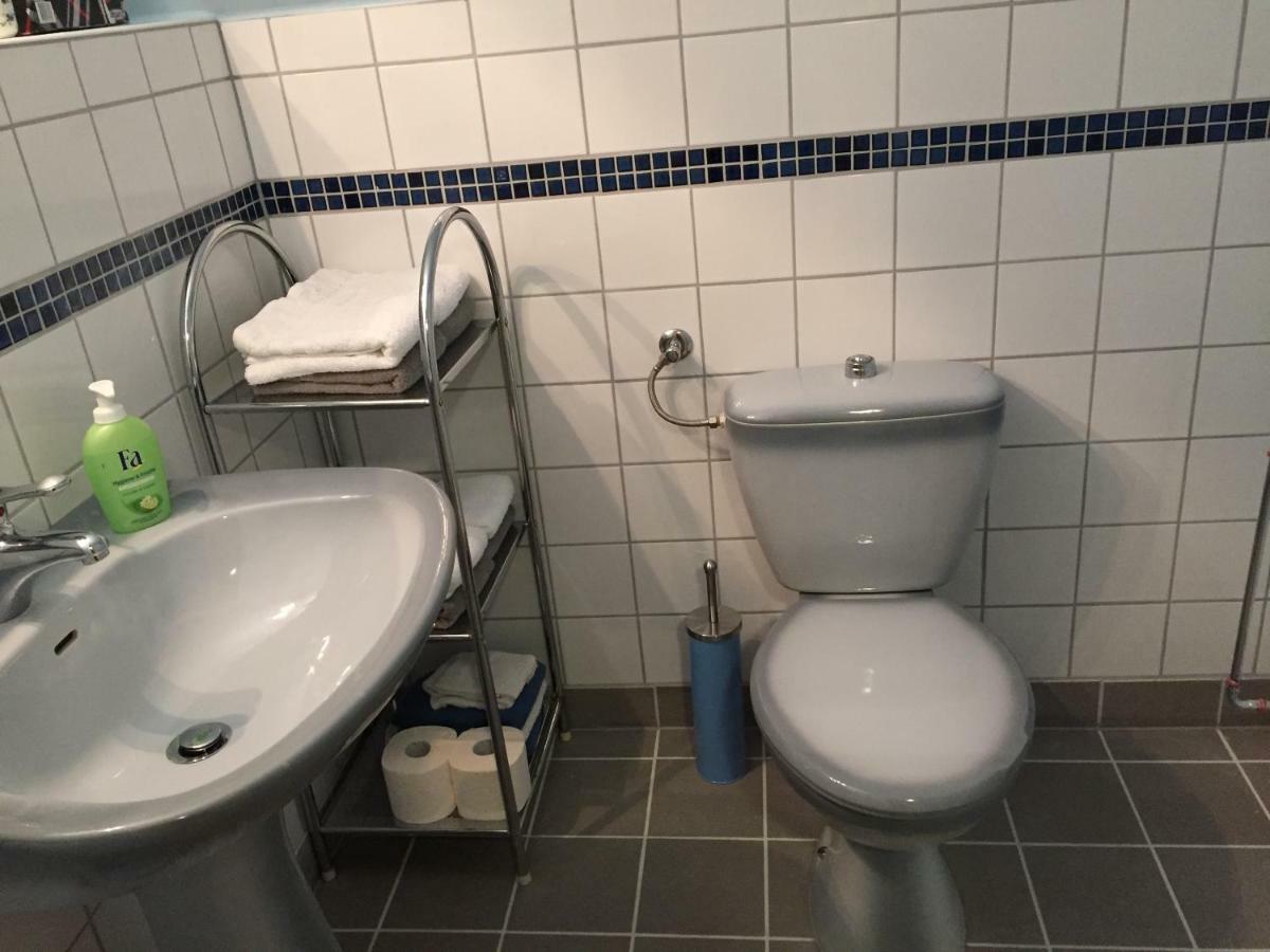 Exklusive Ferienwohnungen Im Gutshaus Viezen Bernitt Exterior foto